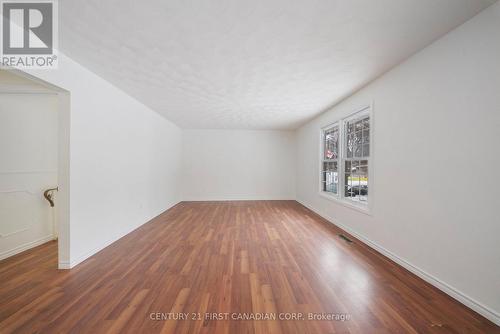 6 Spartan Drive, Brantford, ON - Indoor Photo Showing Other Room