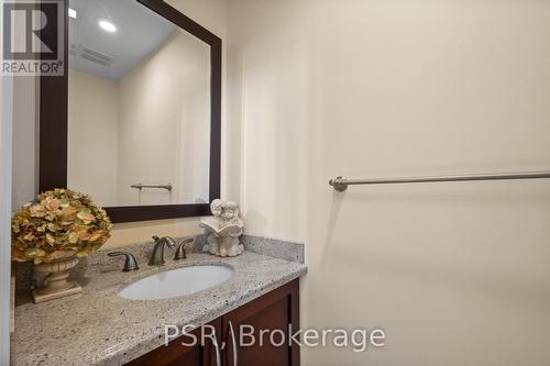 17 Andrika Court, Mississauga, ON - Indoor Photo Showing Bathroom