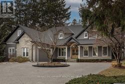 4169 LAKESHORE ROAD  Burlington, ON L7L 1A5