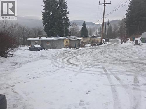 1381 3B Highway, Warfield, BC - Outdoor