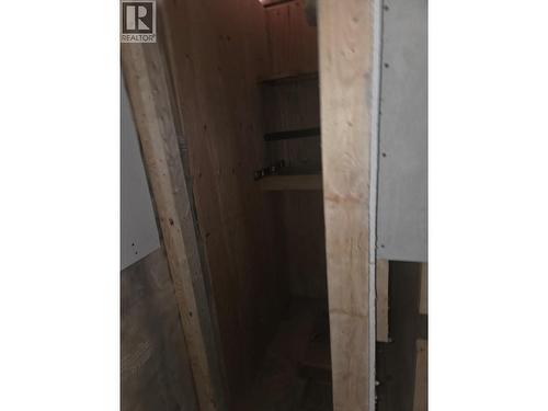 1381 3B Highway, Warfield, BC - Indoor Photo Showing Other Room