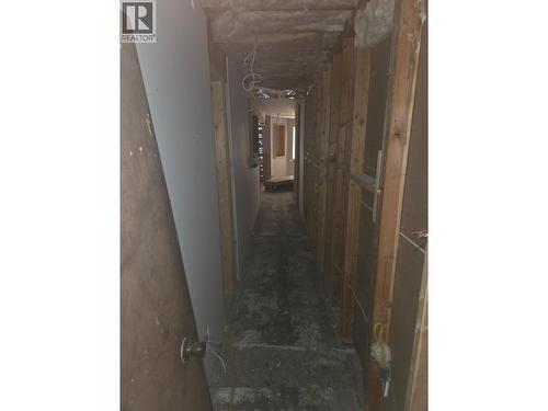 1381 3B Highway, Warfield, BC - Indoor Photo Showing Other Room
