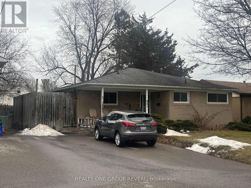 921 CENTRE STREET N  Whitby, ON L1N 4V2