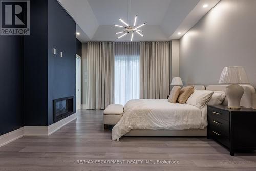 2110 Stonehouse Crescent, Mississauga, ON - Indoor Photo Showing Bedroom