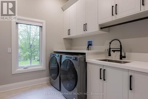 2110 Stonehouse Crescent, Mississauga, ON - Indoor Photo Showing Laundry Room