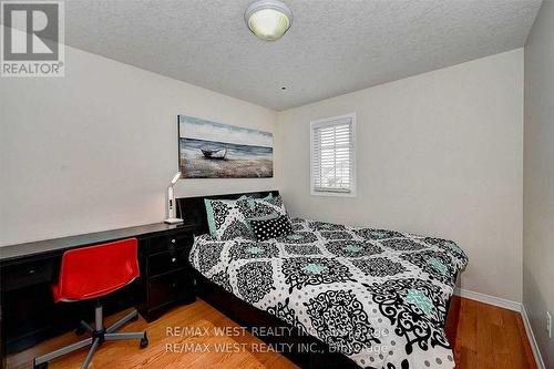 10 Verona Street, Kitchener, ON - Indoor Photo Showing Bedroom