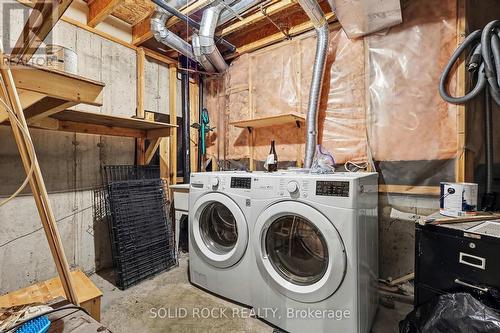 17 Festive Private, Ottawa, ON - Indoor Photo Showing Laundry Room