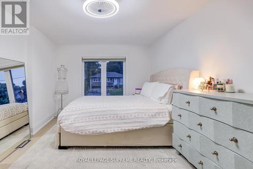 138 Driscoll Road, Richmond Hill, ON - Indoor Photo Showing Bedroom