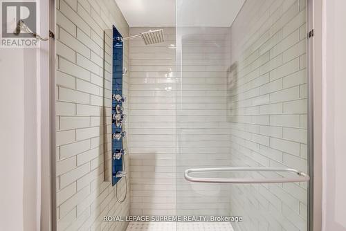 138 Driscoll Road, Richmond Hill, ON - Indoor Photo Showing Bathroom