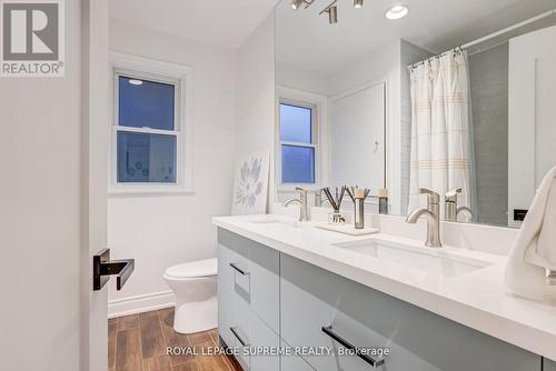 138 Driscoll Road, Richmond Hill, ON - Indoor Photo Showing Bathroom