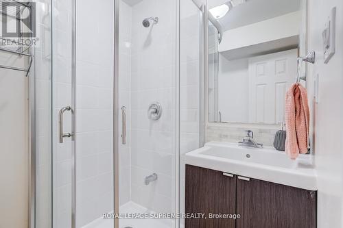 138 Driscoll Road, Richmond Hill, ON - Indoor Photo Showing Bathroom