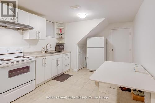 138 Driscoll Road, Richmond Hill, ON - Indoor Photo Showing Kitchen