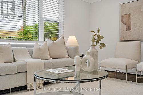 2073 Leighland Road, Burlington, ON - Indoor