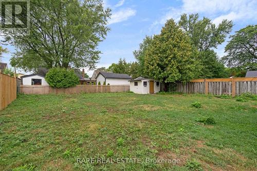 2073 Leighland Road, Burlington, ON - Outdoor With Backyard