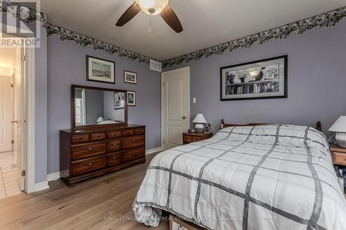 606 Williamson Court, Burlington, ON - Indoor Photo Showing Bedroom
