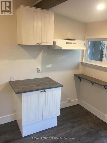 220 Emerald Street N, Hamilton, ON - Indoor