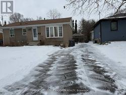 UPPER - 5 LAWRENCE CRESCENT  Brampton, ON L6W 2P2