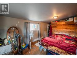 guest suite bedroom - 