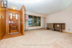 Living room and front door entrance - 