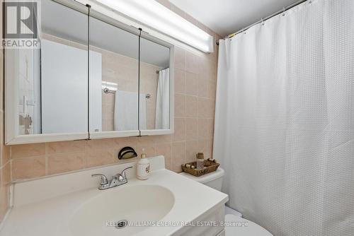 1514 - 1 Massey Square, Toronto (Crescent Town), ON - Indoor Photo Showing Bathroom