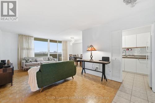 1514 - 1 Massey Square, Toronto (Crescent Town), ON - Indoor Photo Showing Living Room