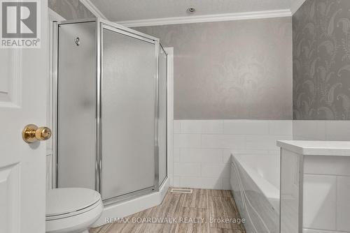 42 College Circle, Ottawa, ON - Indoor Photo Showing Bathroom