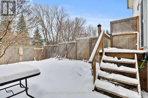 42 College Circle, Ottawa, ON - Outdoor