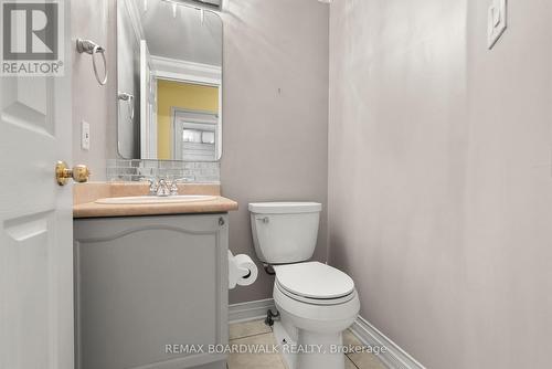 42 College Circle, Ottawa, ON - Indoor Photo Showing Bathroom