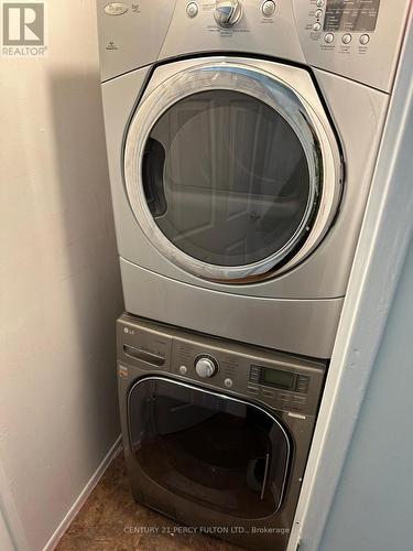 1712 - 301 Prudential Drive, Toronto, ON - Indoor Photo Showing Laundry Room