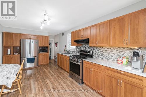 51 Beach Road, Hamilton, ON - Indoor Photo Showing Kitchen