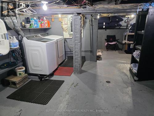 51 Beach Road, Hamilton, ON - Indoor Photo Showing Laundry Room