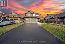 52 RILEY CRESCENT  Centre Wellington, ON N1M 0C2