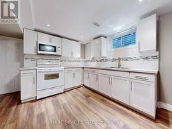 LOWER - 359 EAST 42ND STREET  Hamilton, ON L8T 3A6