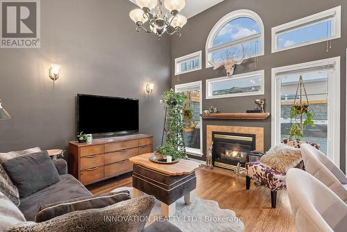 246 Gladeview Private, Ottawa, ON - Indoor Photo Showing Living Room With Fireplace