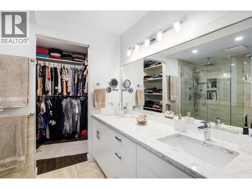 3370 Casorso Road Unit# 31, Kelowna, BC - Indoor Photo Showing Bathroom