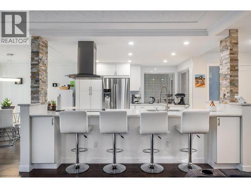 3370 Casorso Road Unit# 31, Kelowna, BC - Indoor Photo Showing Kitchen With Upgraded Kitchen