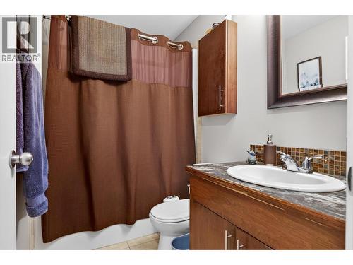 Unit 4 - 260 Ponto Road, Kelowna, BC - Indoor Photo Showing Bathroom
