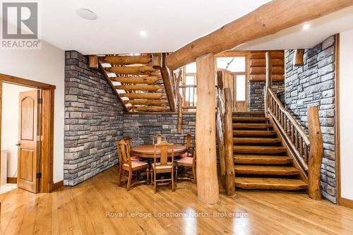 100 Melissa Lane, Tiny, ON - Indoor Photo Showing Other Room