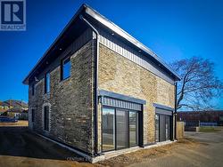 UNIT 4 - 857 DUNDAS STREET  London East (East L), ON N5W 2Z8