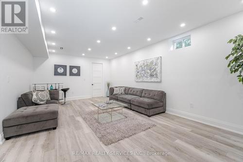 3 Bonnyview Drive, Toronto, ON - Indoor