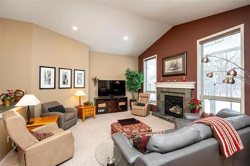 702 Haney St, Winnipeg, MB 