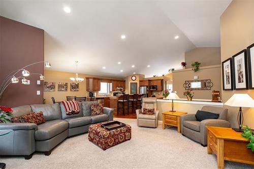 702 Haney St, Winnipeg, MB 