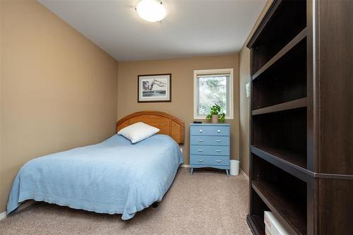 702 Haney St, Winnipeg, MB 