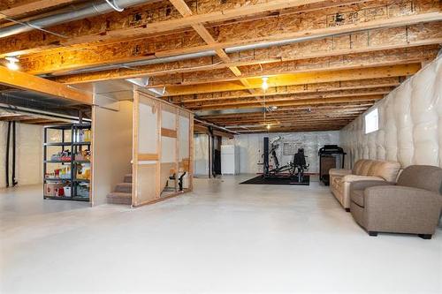 702 Haney St, Winnipeg, MB 