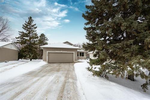 702 Haney St, Winnipeg, MB 