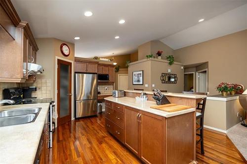 702 Haney St, Winnipeg, MB 