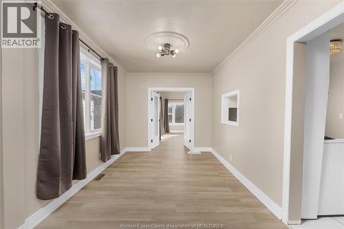 811 Elliott, Windsor, ON - Indoor Photo Showing Other Room