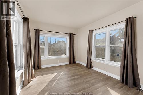 811 Elliott, Windsor, ON - Indoor Photo Showing Other Room