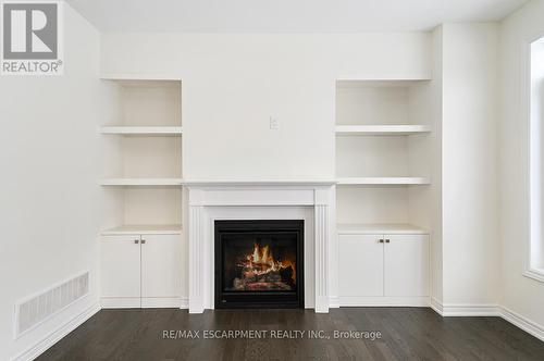 3923 Koenig Road, Burlington, ON - Indoor