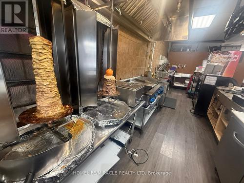 1900 Lakeshore Road W, Mississauga, ON 